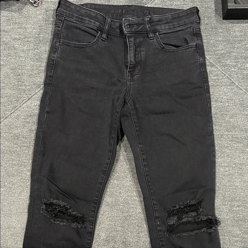 American Eagle Black Distressed Jegging